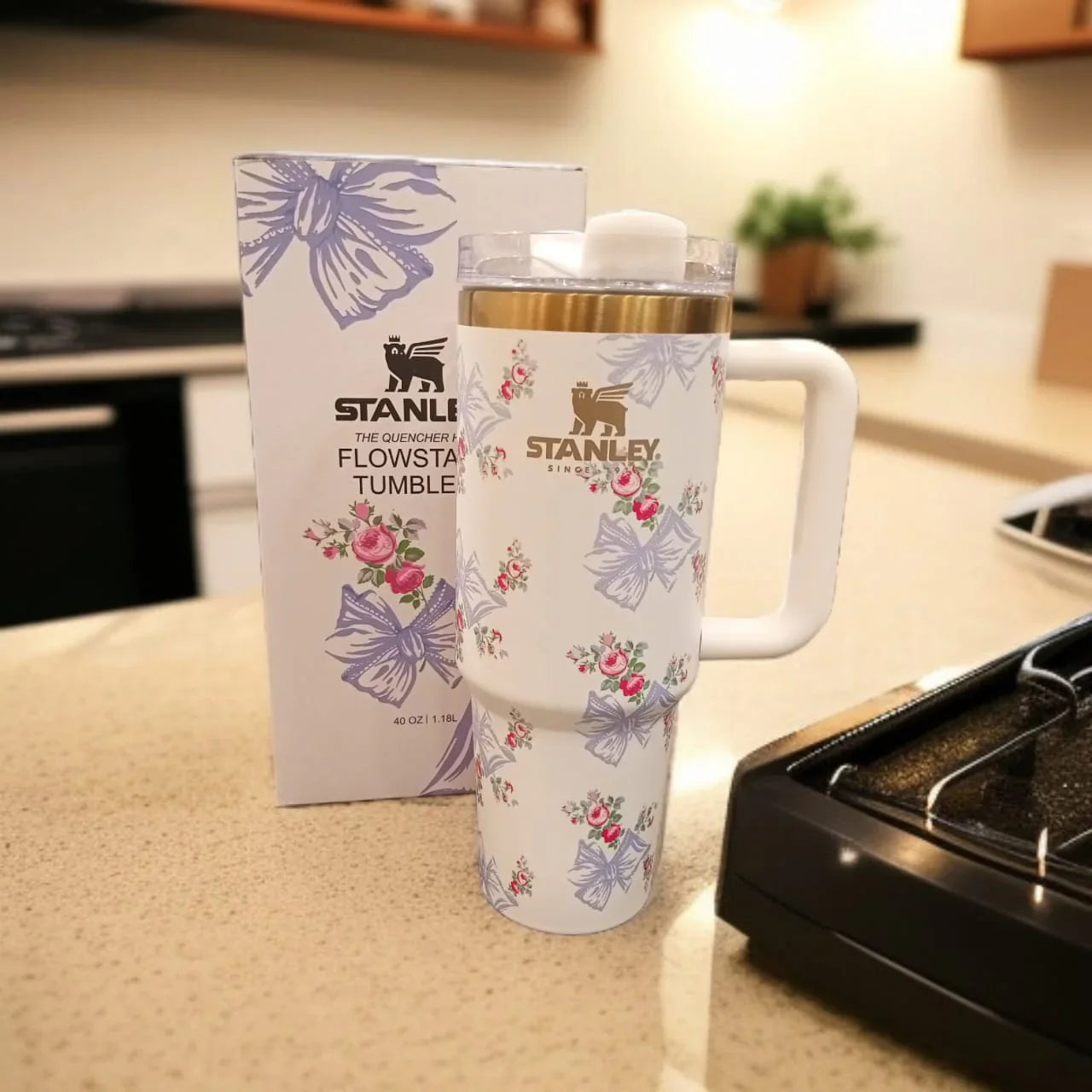 The Floral Quencher H2.0 FlowState™ Tumbler | 40 OZ | Beaux Blue