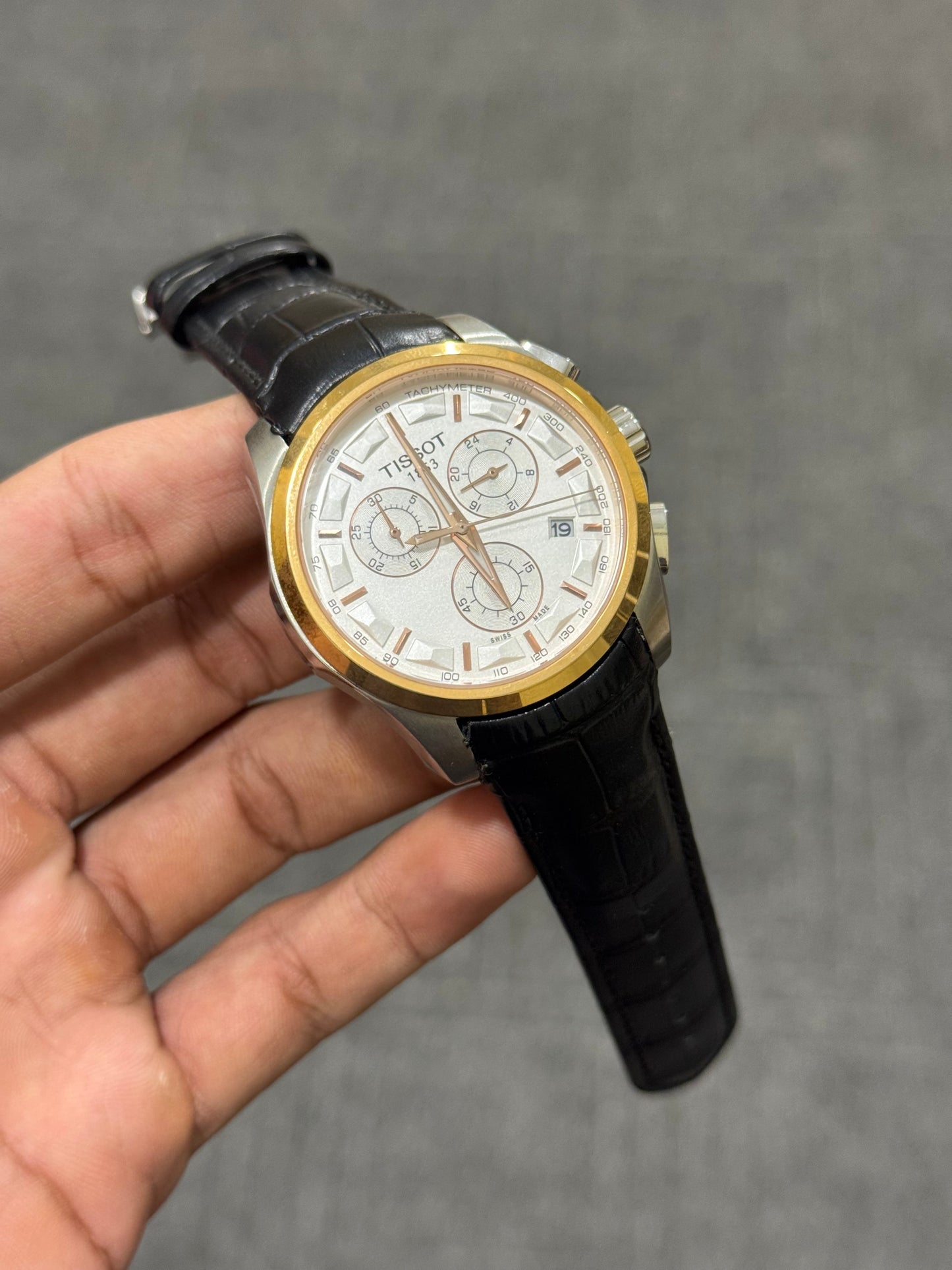 Tissot White dial leather chrono Gold Ring