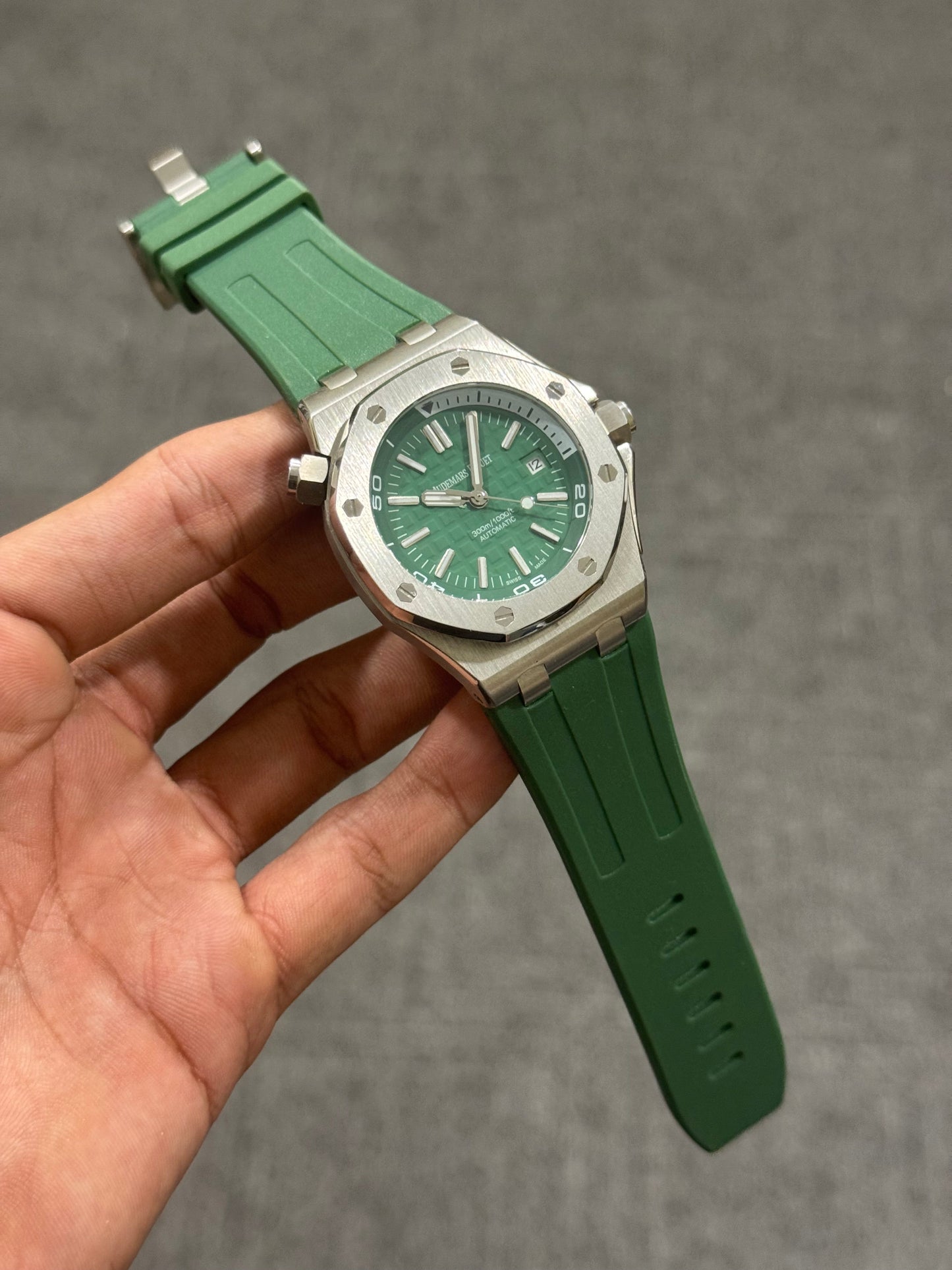 Ap Pvc | Silver green Dial