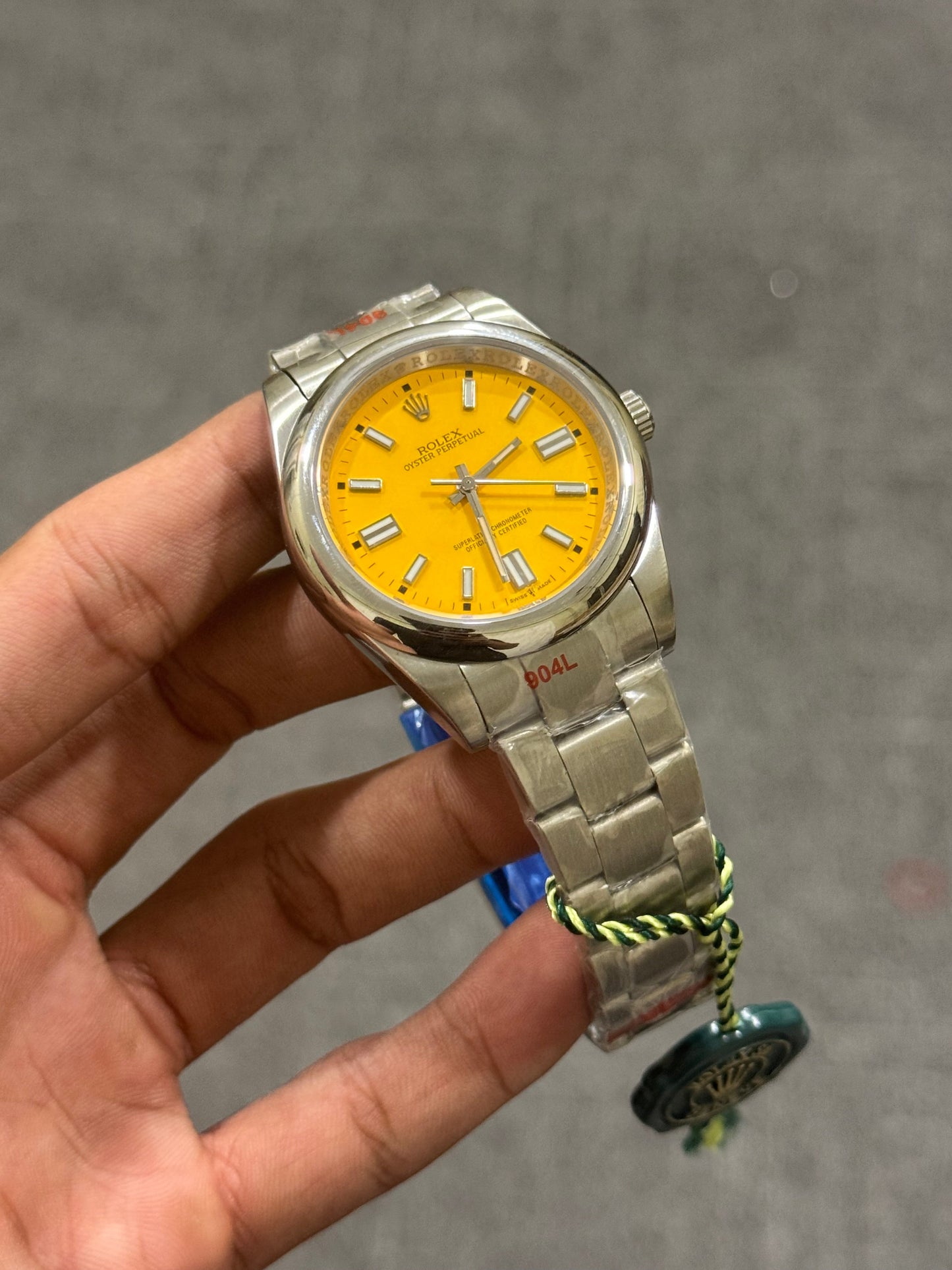 OYESTER PREPETUAL SILVER CHAIN YELLOW DIAL