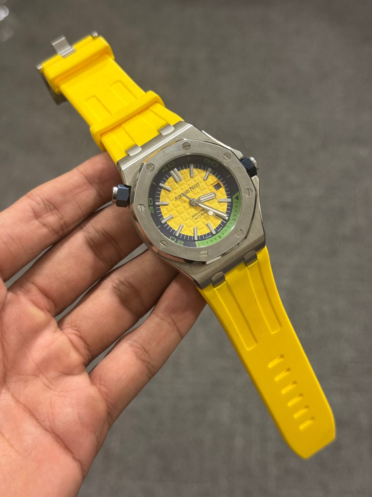 Ap Pvc | Silver YELLOW Dial