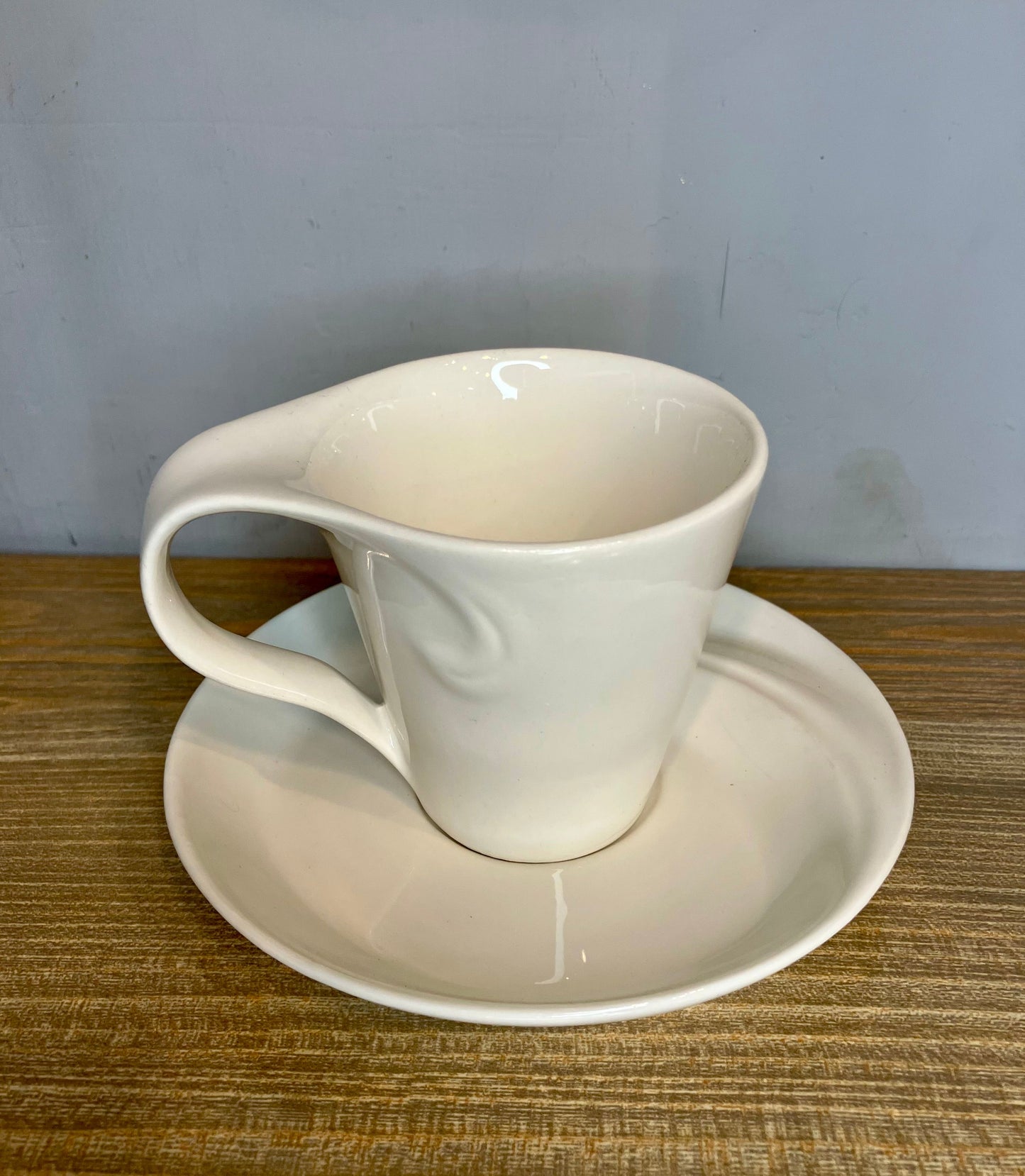 Symphony Porcelain Set Of 4 Cups & 4 Saucers