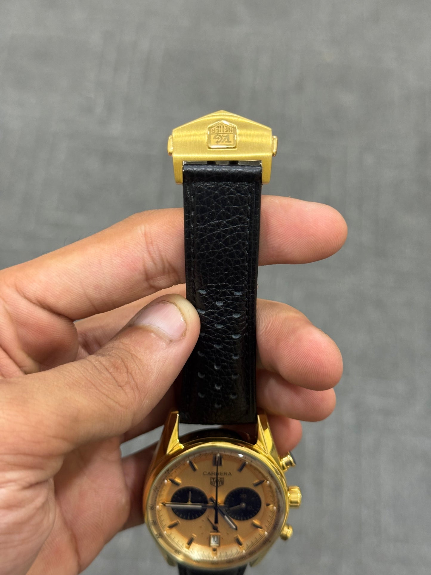 Tag heuer carrera Cronograph 39mm Golden dial 3N