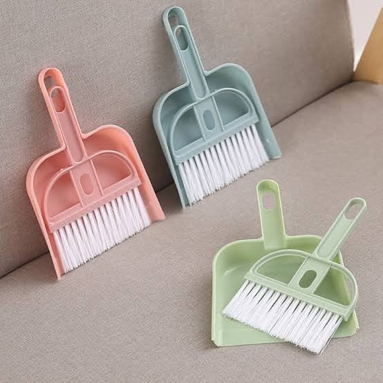 Set of Mini Hand Brush & Dustpan for Table Cleaning