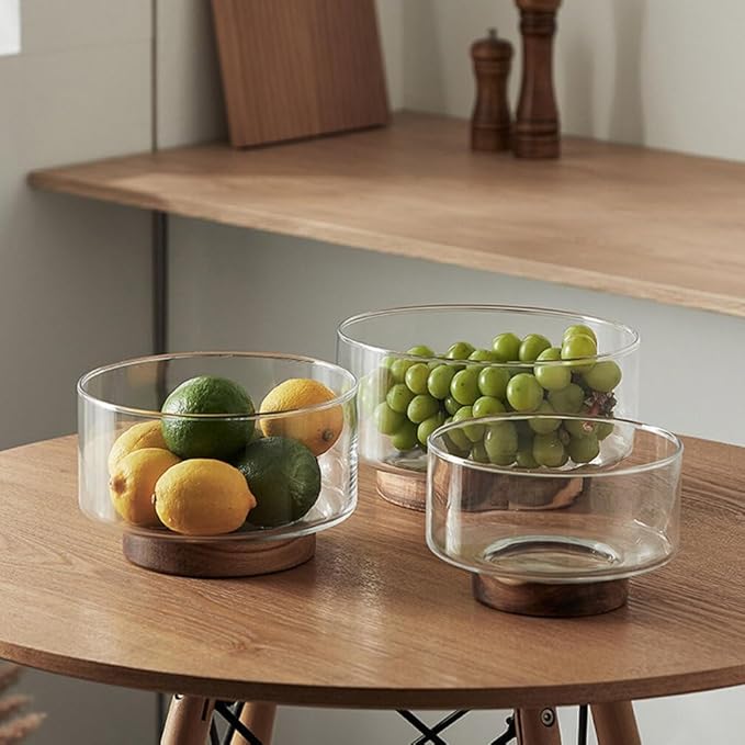 Salad bowls with bamboo bases