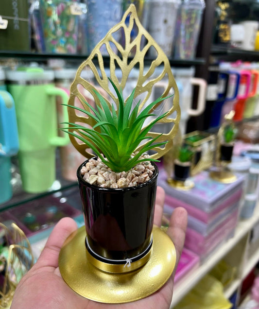 Metal Pot for Home Decoration