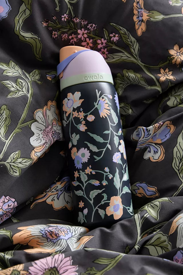 Owala UO Exclusive 32oz FreeSip Bow Water Bottle - Midnight Garden Floral