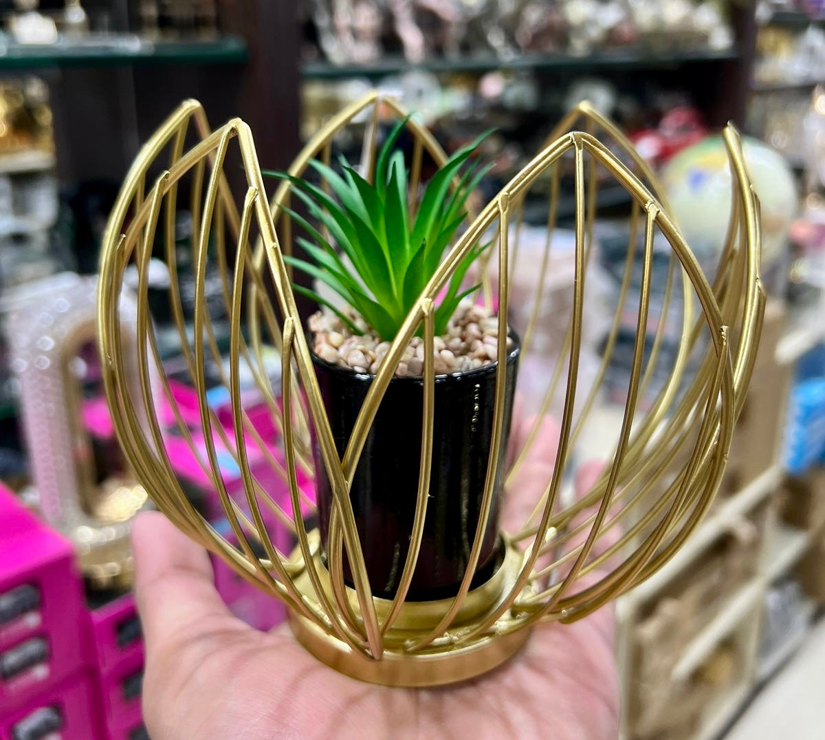 Metal Pot for Home Decoration