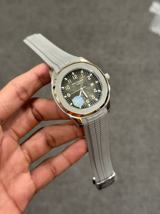 Aquanaut Quartz | Silver Case | Grey dial | Grey strap