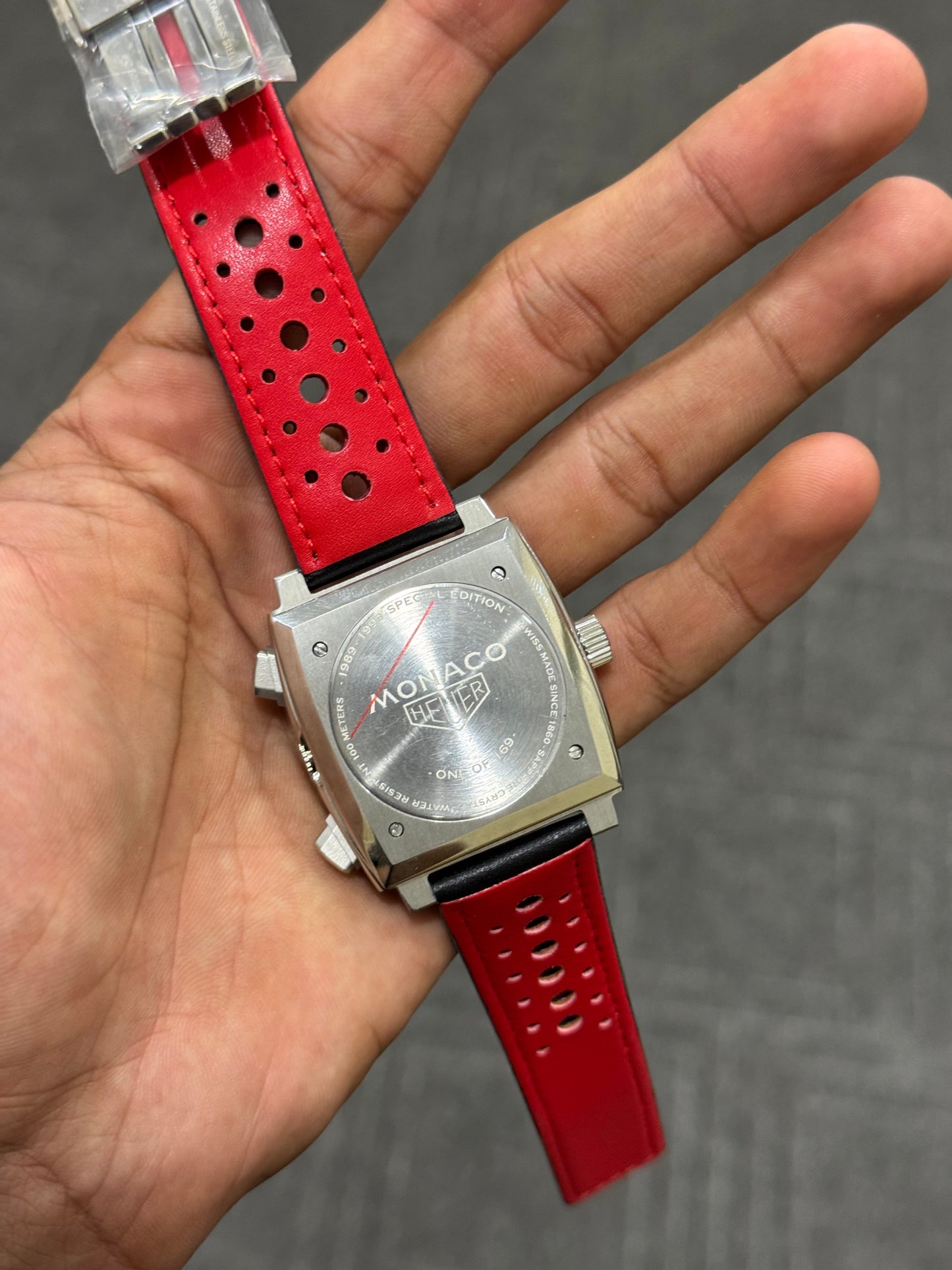 LATEST COLLECTION SILVER CASE WITH RED DIAL BLACK LEATHER STRAP