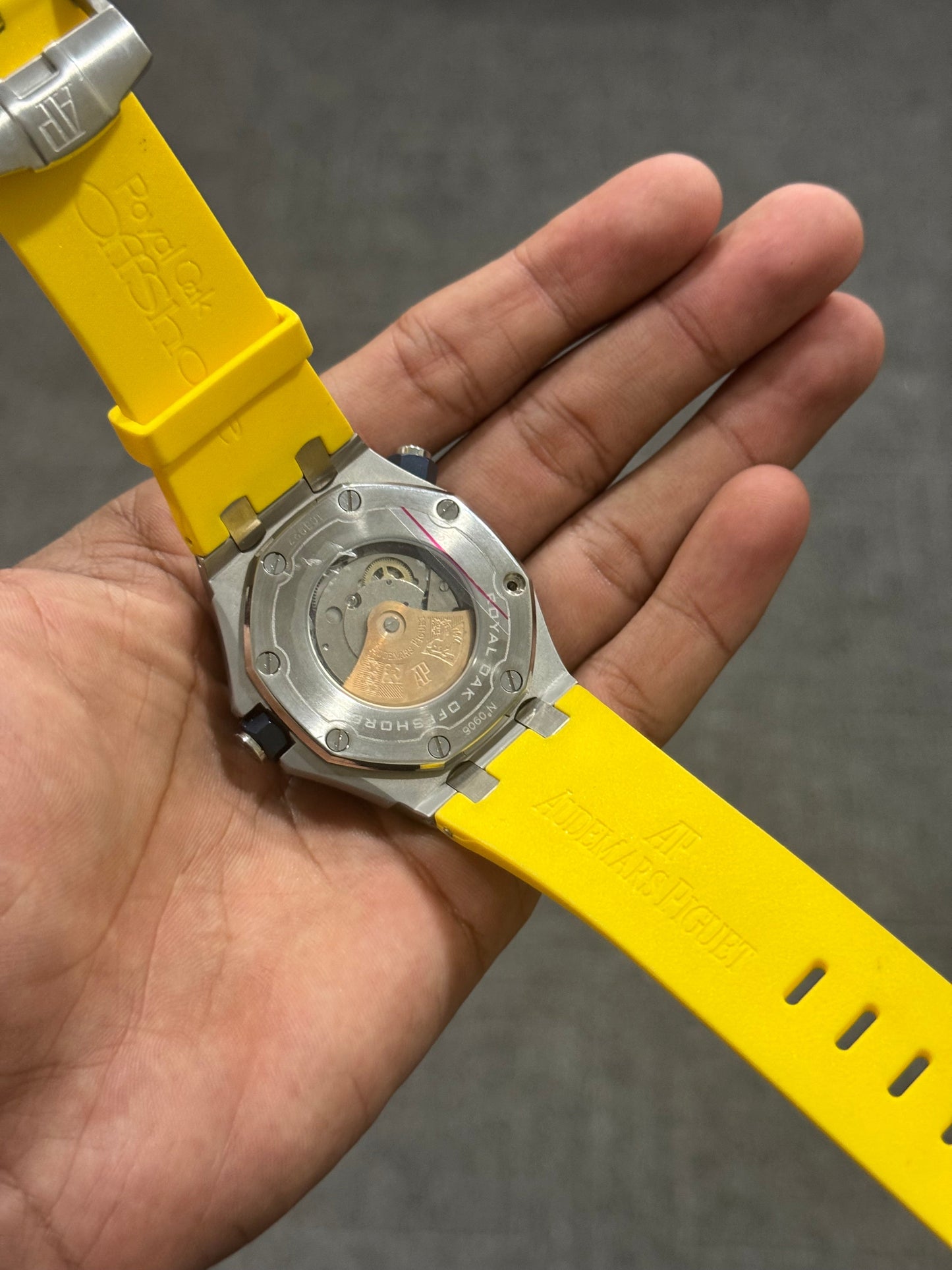 Ap Pvc | Silver YELLOW Dial