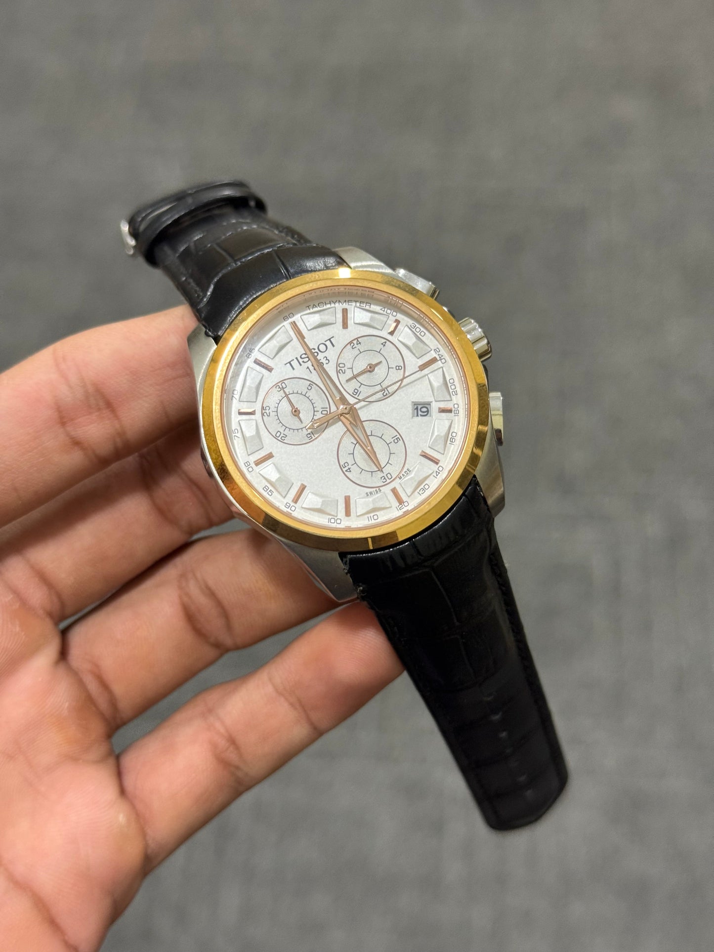 Tissot White dial leather chrono Gold Ring