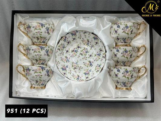 Royal Albert-Style Cup & Saucer Set – Design : 951-F