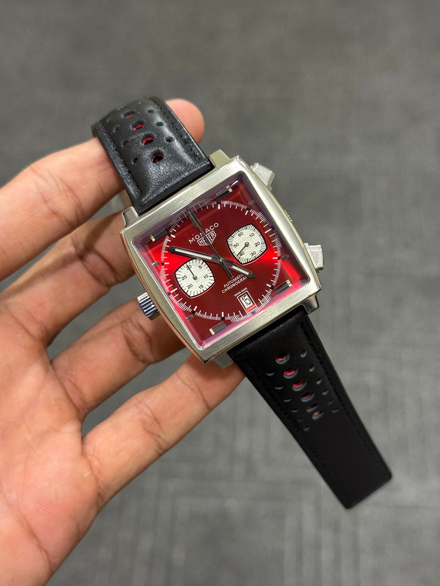 LATEST COLLECTION SILVER CASE WITH RED DIAL BLACK LEATHER STRAP