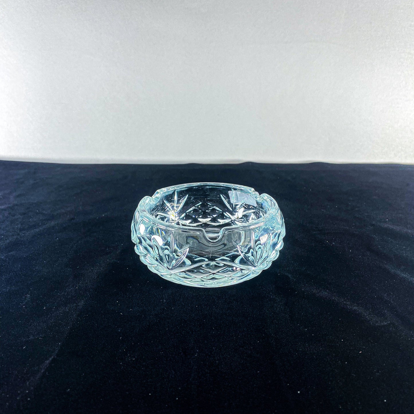 Elegant crystal cut smoking ashtray