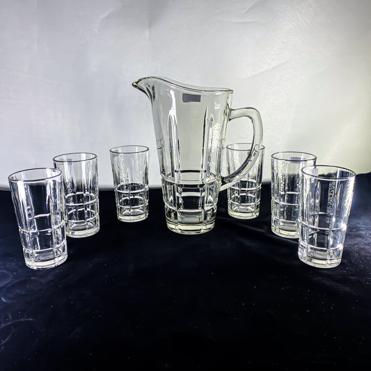 CRYSTAL CLEAR JUG AND 6 EXQUISITE GLASSES 1580/278ML