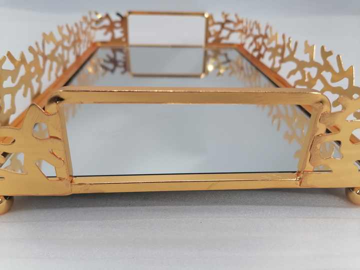 Latest Design Gold Rectangular Mirrored Tray