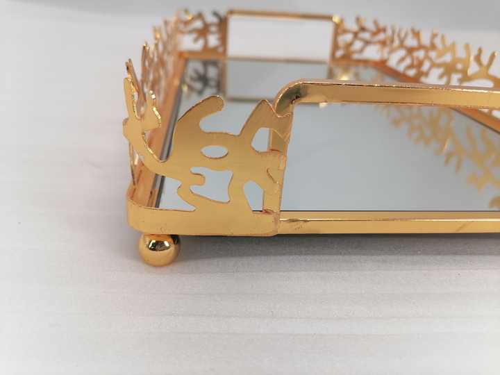 Latest Design Gold Rectangular Mirrored Tray