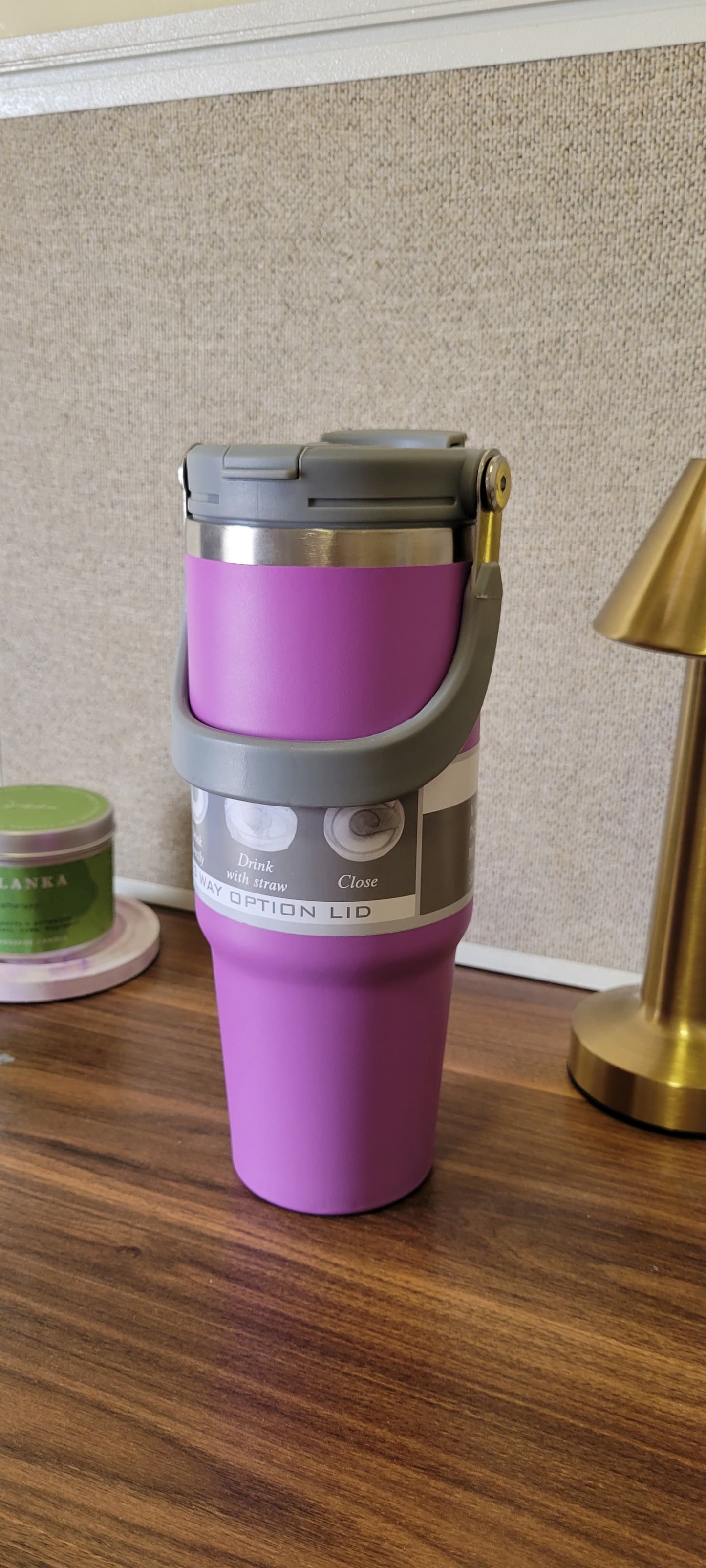 INSULATED TUMBLER WITH HANDLE -900ML