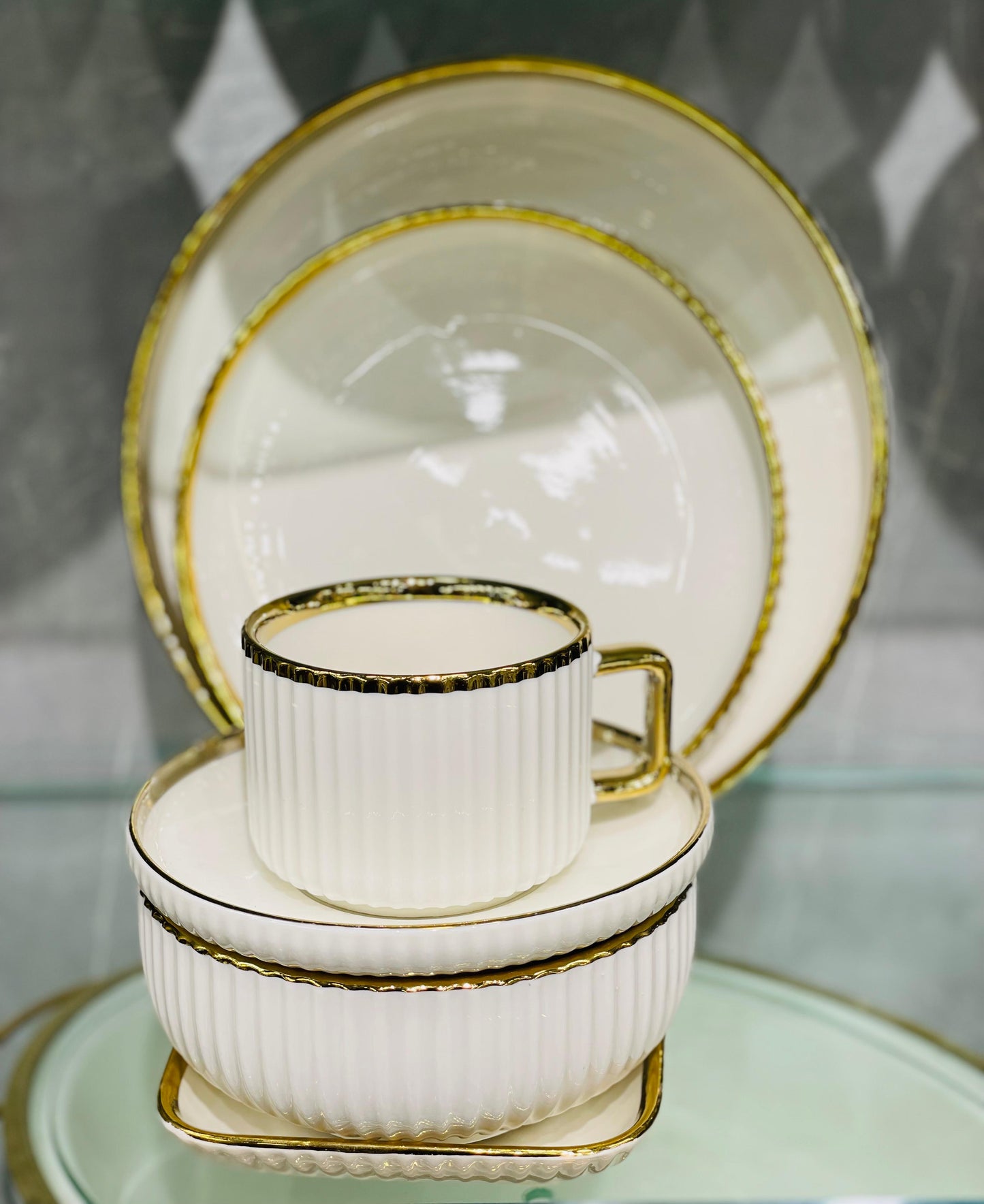 Porcelain Cream Shine Lining Dinner Set - 32 Pieces