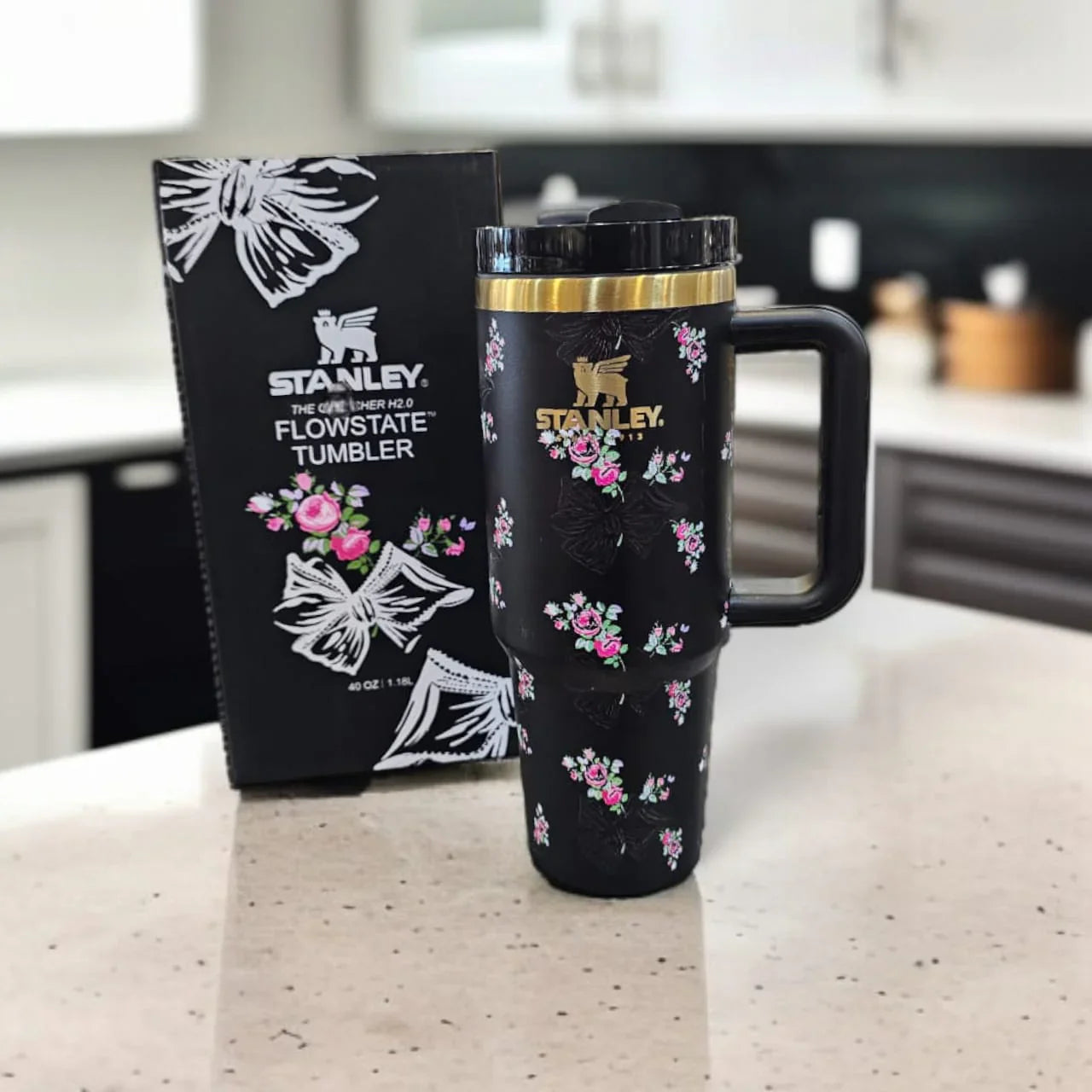 The Floral Quencher H2.0 FlowState™ Tumbler | 40 OZ | Black