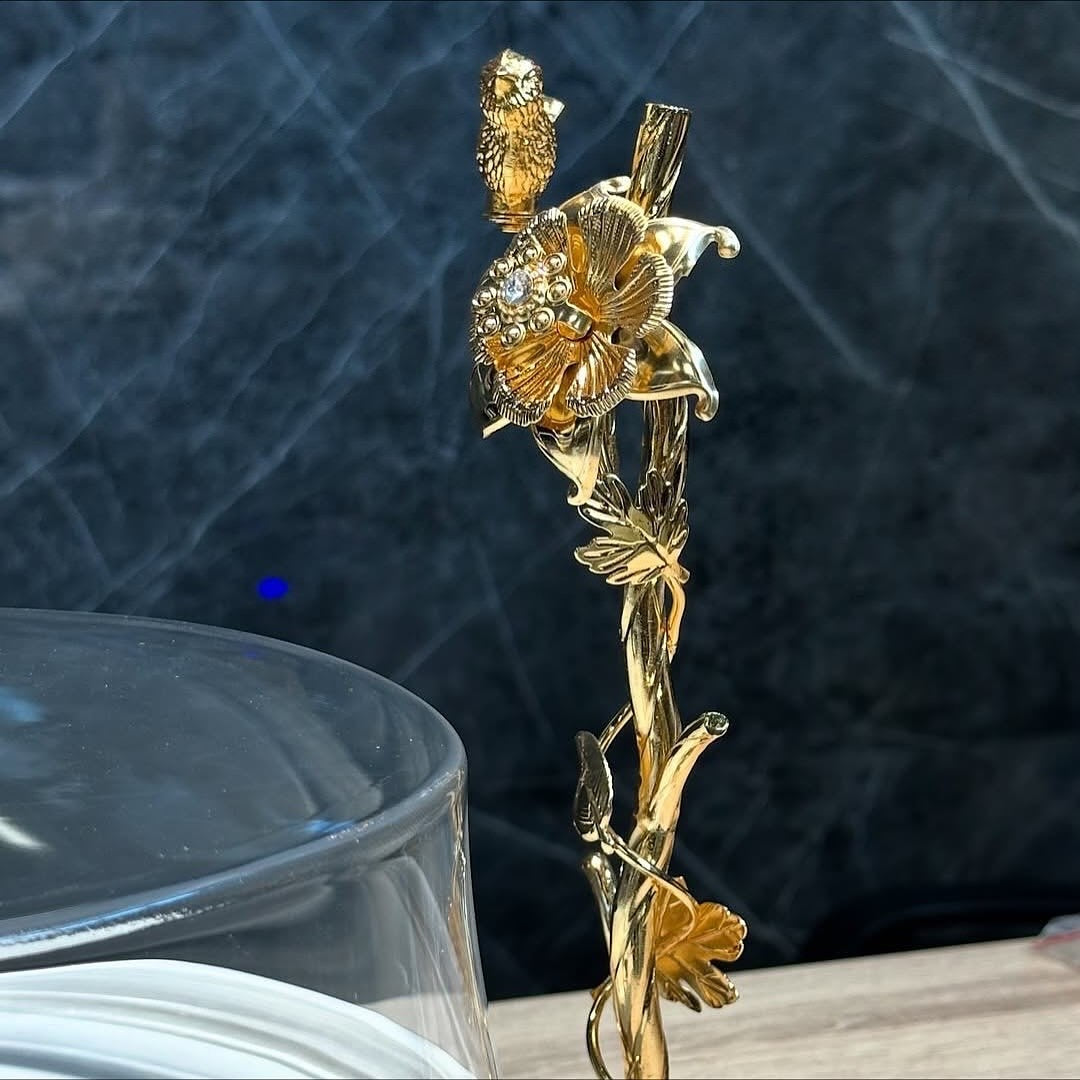 Elegant Gold Cake Stand With Acrylic Lid