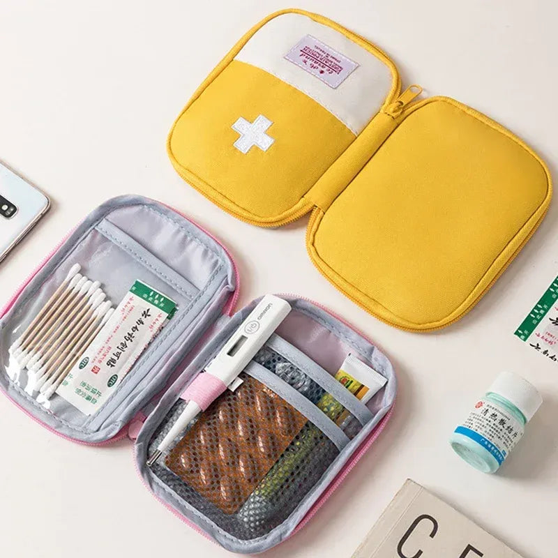 Portable Emergency First Aid kit Bag