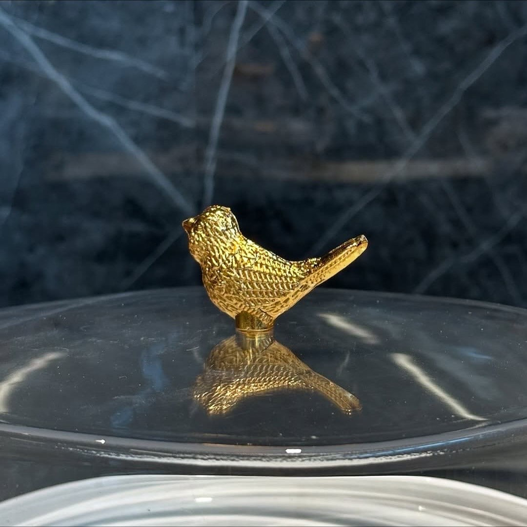 Elegant Gold Cake Stand With Acrylic Lid