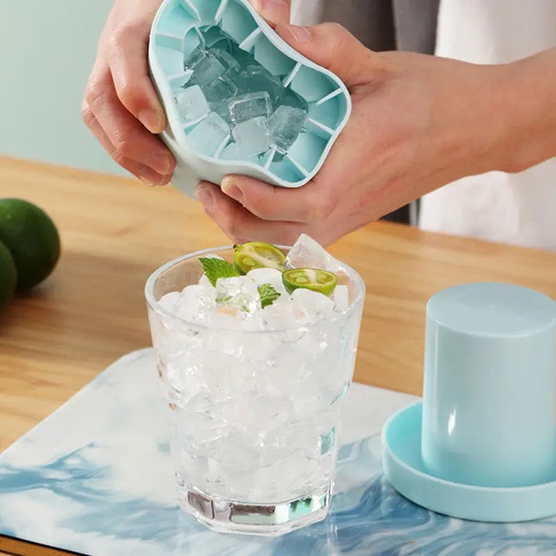 Mini Silicone Ice Bucket.